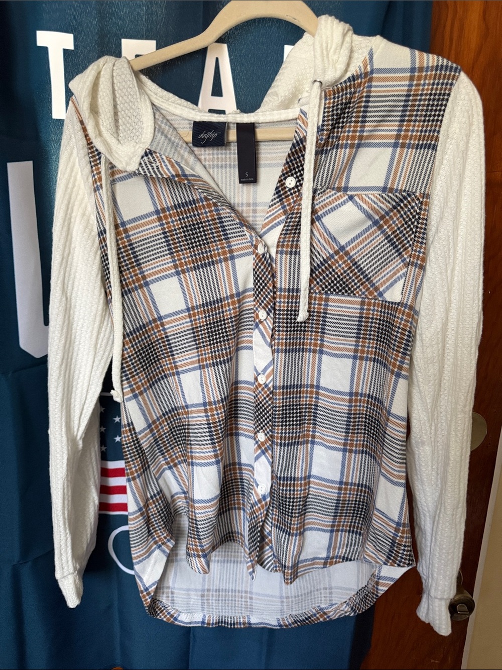 Daytrip White Plaid Hooded Button-Down Shirt with Brown & Navy Accents